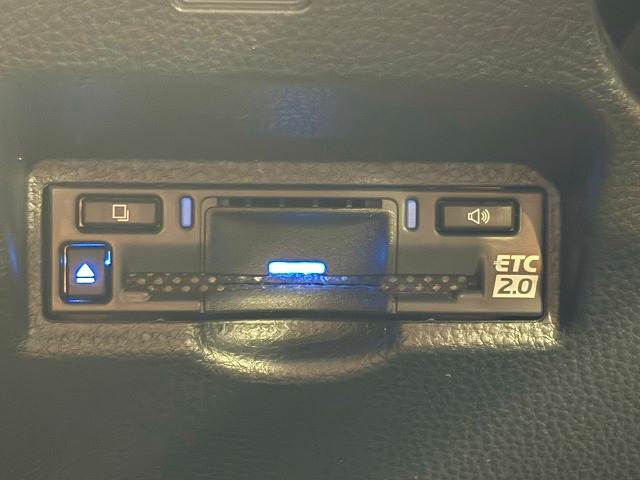 Toyota Voxy 10