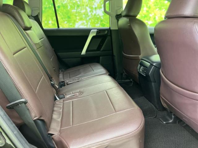 Toyota Land Cruiser Prado 6