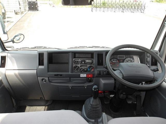 Isuzu Elf 11