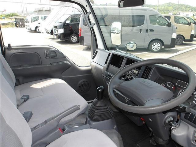 Isuzu Elf 12