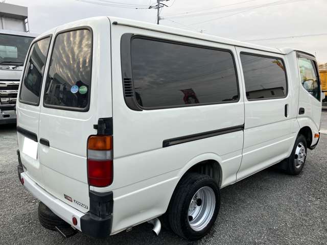 Toyota Dyna Route Van 4