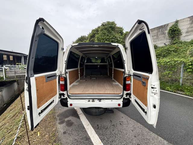 Toyota Dyna Route Van 9