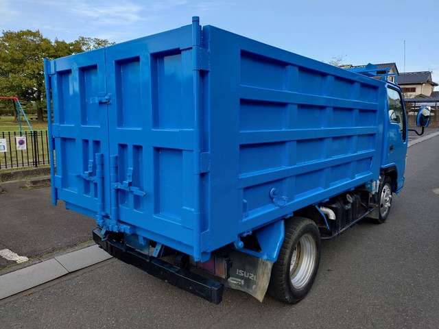 Isuzu Elf 2