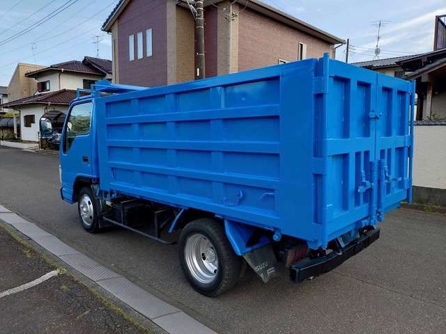 Isuzu Elf 6