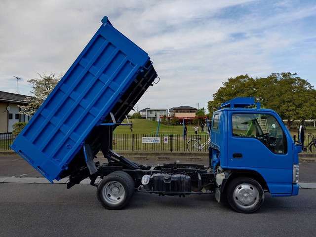 Isuzu Elf 10