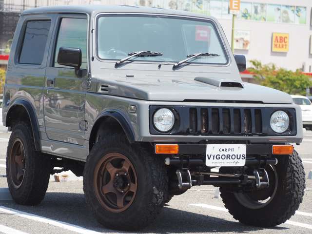 Suzuki Jimny 10