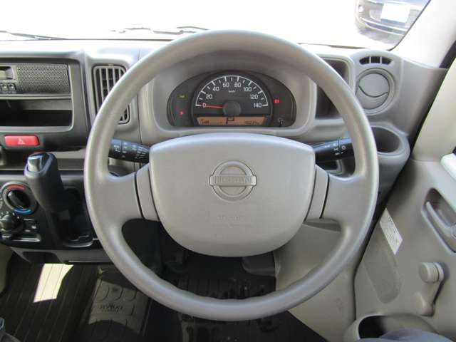 Nissan NV100 Clipper 5