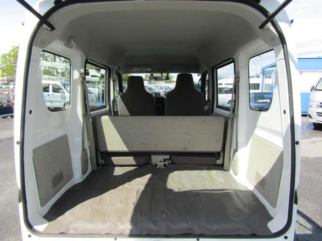 Nissan NV100 Clipper 8