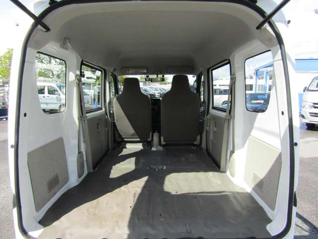 Nissan NV100 Clipper 9