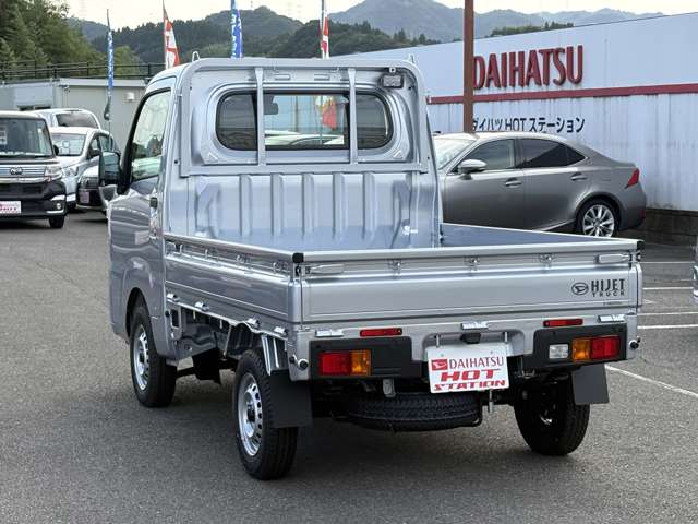 Daihatsu Hijet Truck 4