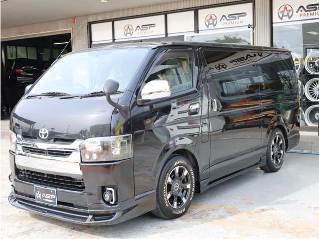 Toyota Hiace Van 12