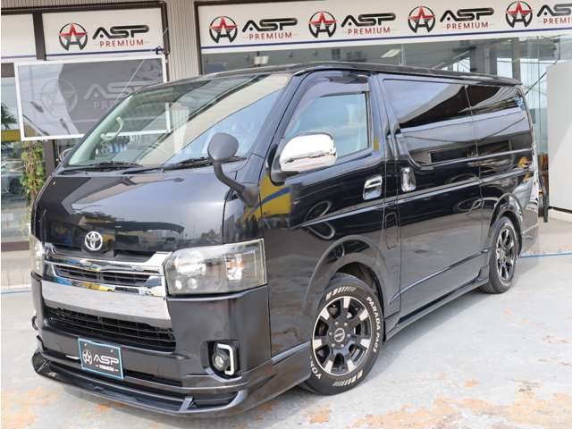 Toyota Hiace Van 5
