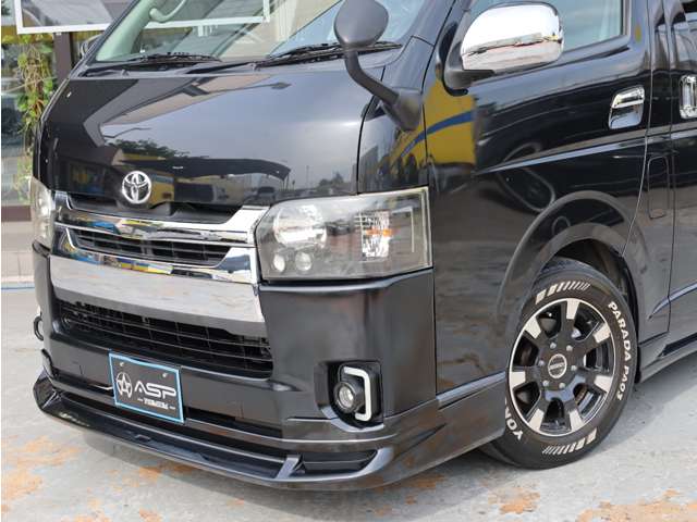 Toyota Hiace Van 6