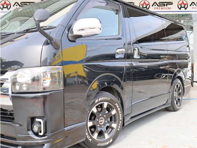 Toyota Hiace Van 9