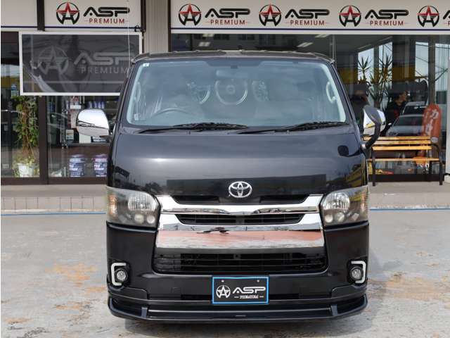 Toyota Hiace Van 10
