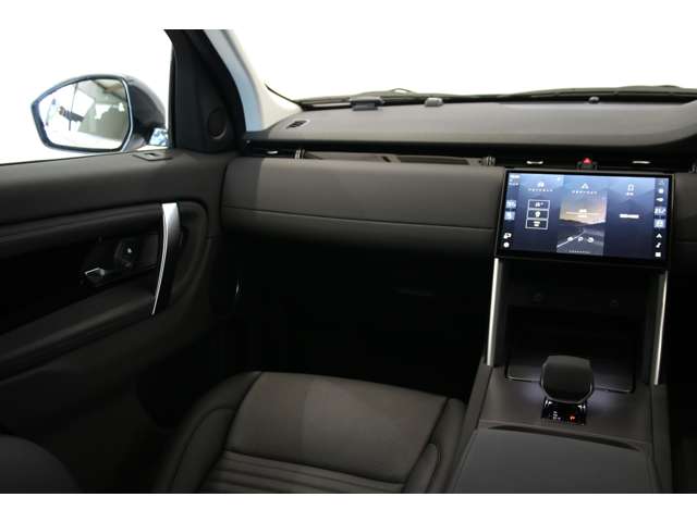 Land Rover Discovery Sport 11