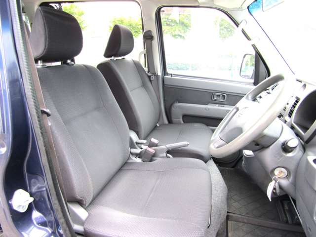 Daihatsu Hijet Cargo 6