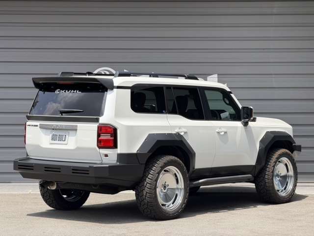 Toyota Land Cruiser 250 2