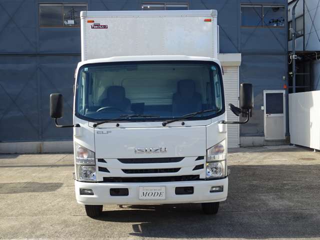Isuzu Elf 2