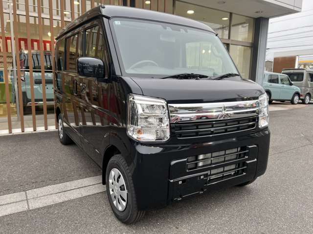Mitsubishi Minicab Van 11