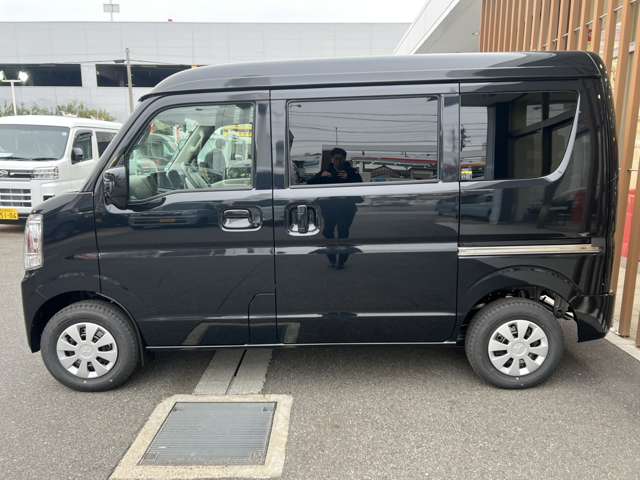 Mitsubishi Minicab Van 12