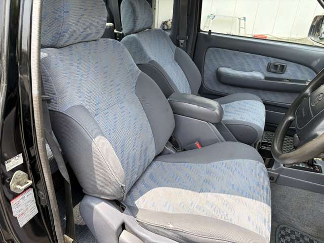 Toyota Hilux 12