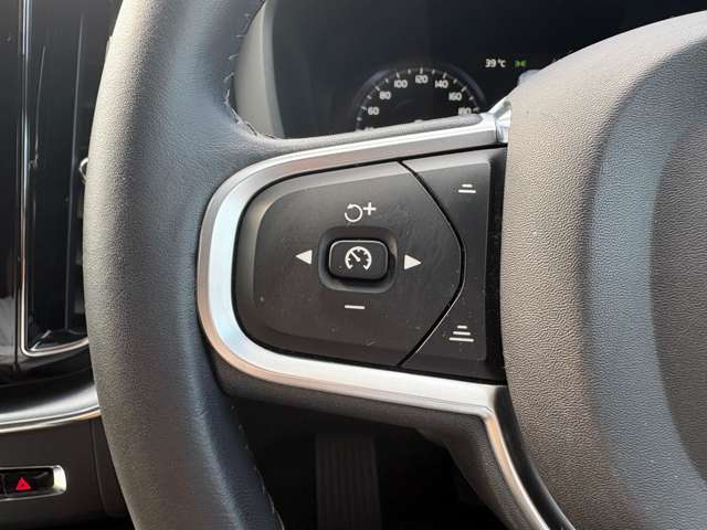 Volvo XC60 8