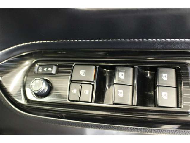 Toyota Esquire 5