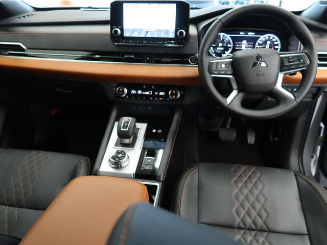 Mitsubishi Outlander 6