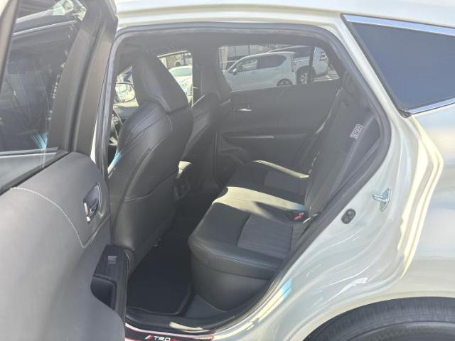 Toyota Harrier 10