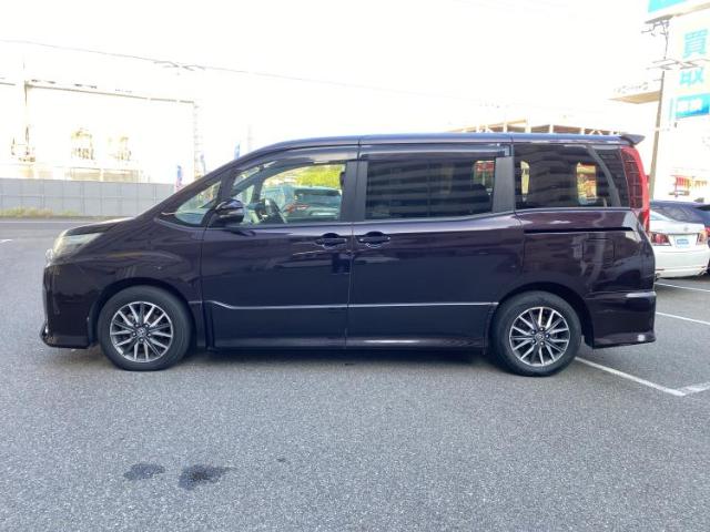 Toyota Noah 5