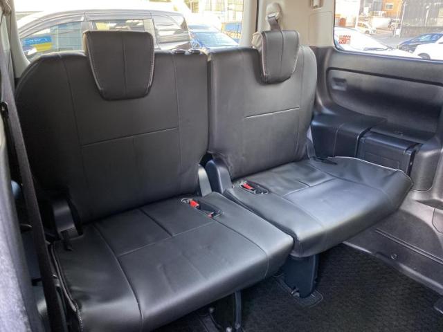 Toyota Noah 8