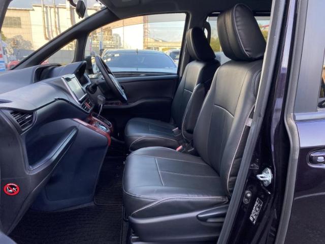 Toyota Noah 9