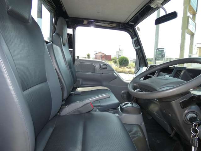 Isuzu Elf 13