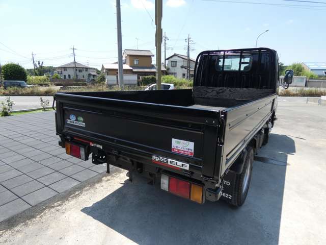Isuzu Elf 6