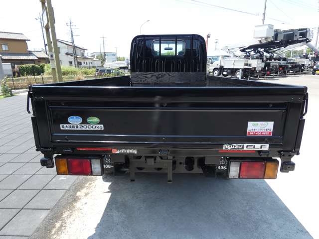 Isuzu Elf 7