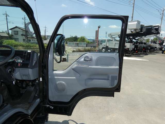 Isuzu Elf 10