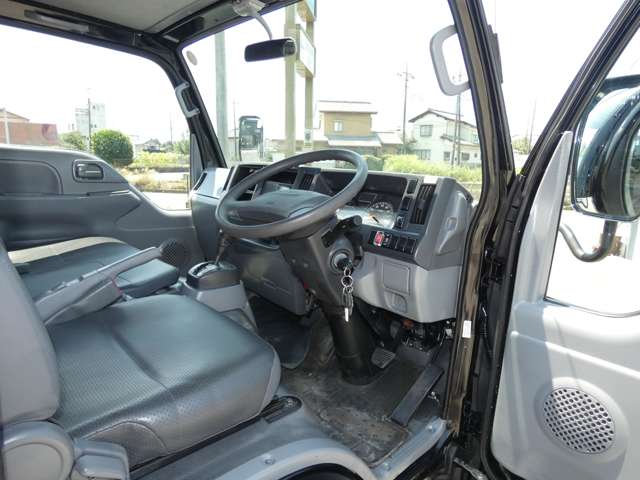 Isuzu Elf 11