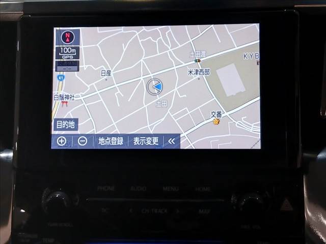 Toyota Alphard 4