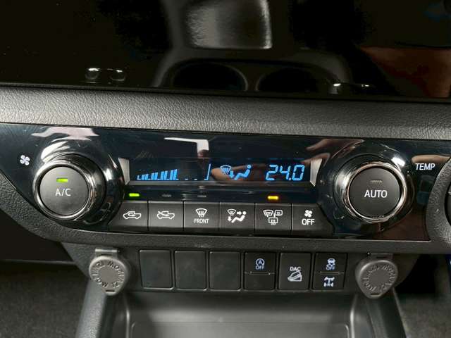 Toyota Hilux 7