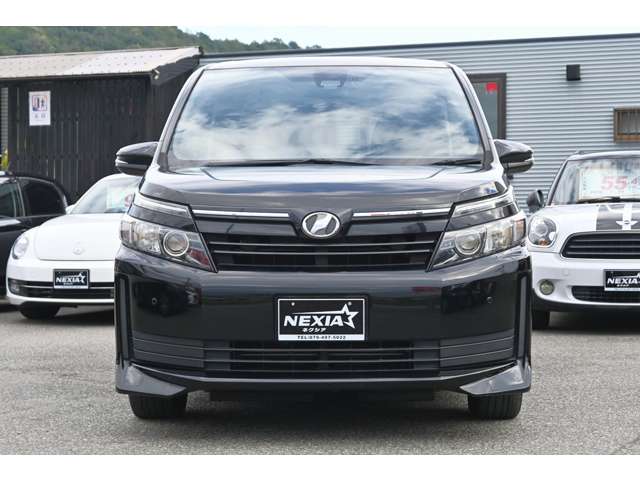 Toyota Voxy 5