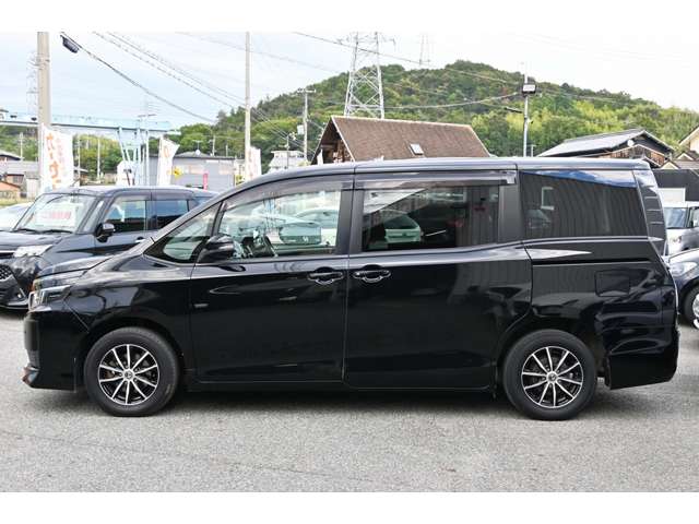 Toyota Voxy 7