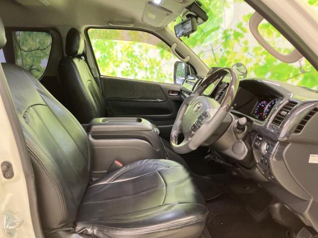 Toyota Hiace 2