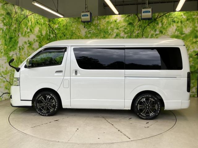 Toyota Hiace 5