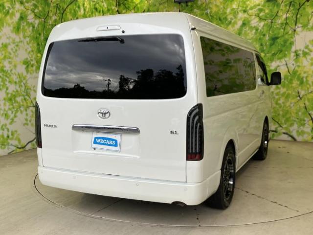 Toyota Hiace 6