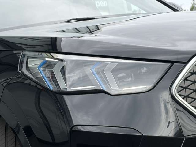 BMW iX2 6