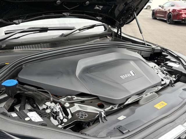 BMW iX2 10