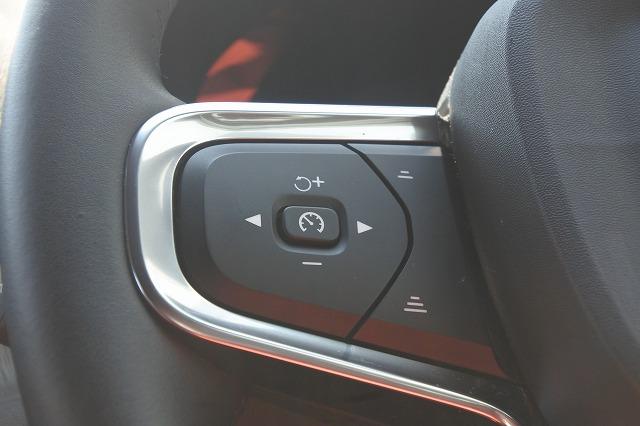 Volvo XC40 12