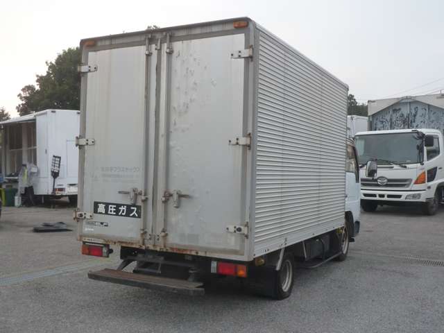 Isuzu Elf 7