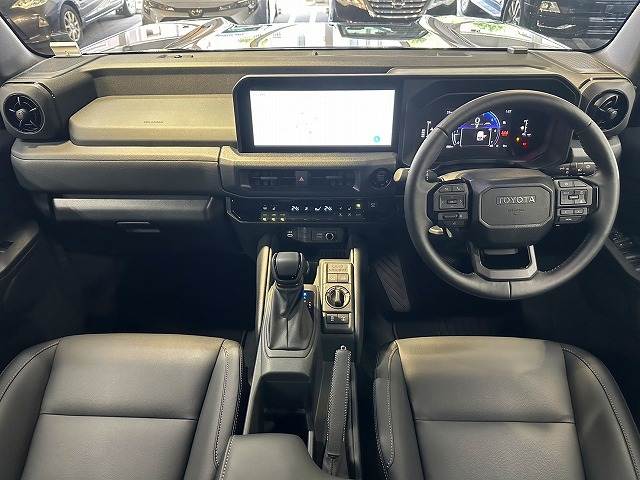 Toyota Land Cruiser FJ 2